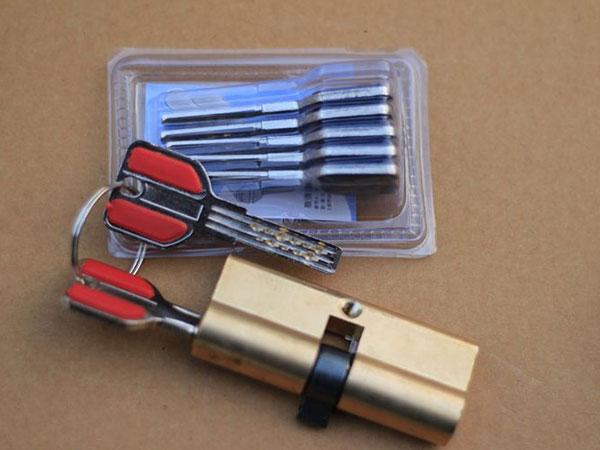 瀍河24小时上门开锁公司